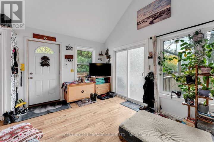 Photo de la propriété:  336 Elliott Avenue  ON K7K 2R3