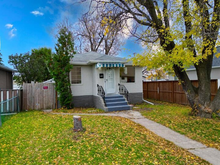 658 Sandhurst Avenue  Winnipeg MB R2L 1B2 photo