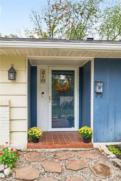 Property Photo:  210 Anton Court  OH 45458