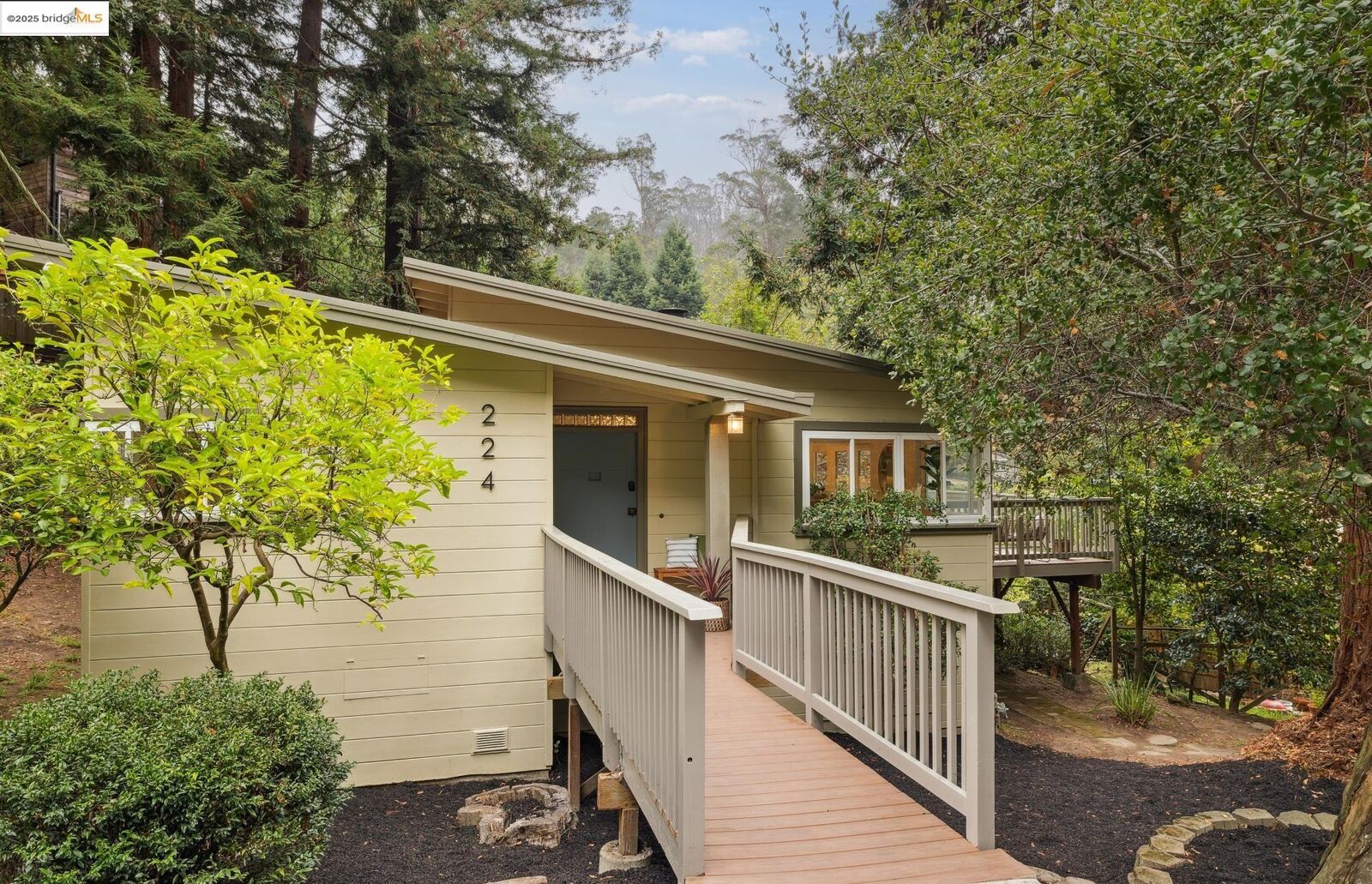 Property Photo: 224 Beauforest Drive CA 94611