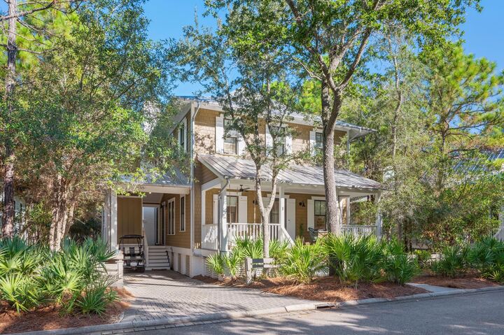 Property Photo: 60 Red Cedar Way FL 32459