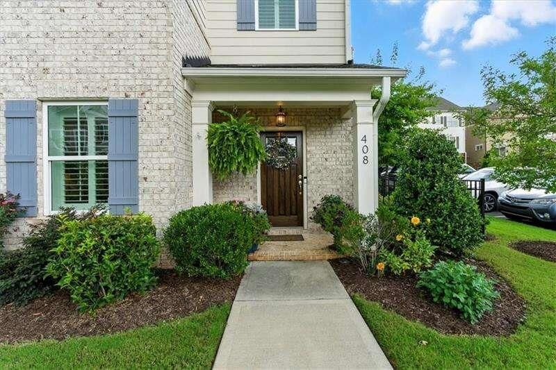 Property Photo: 408 Silverbell Way GA 30060