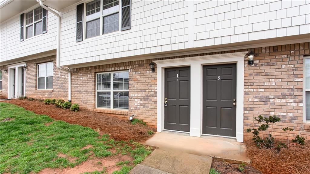 Property Photo:  7 Villa Court SE  GA 30080