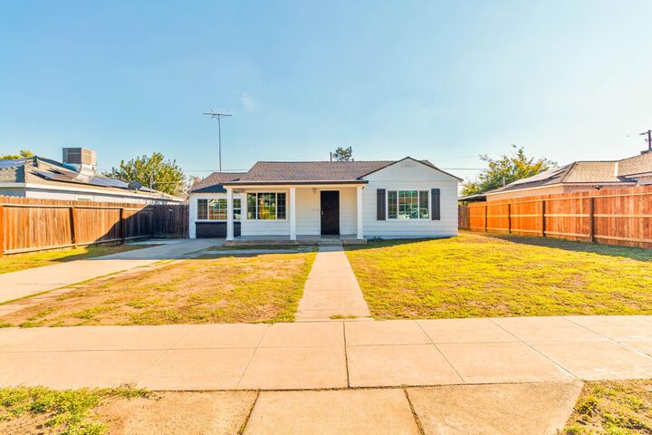 1545 W Fountain Way  Fresno CA 93705 photo
