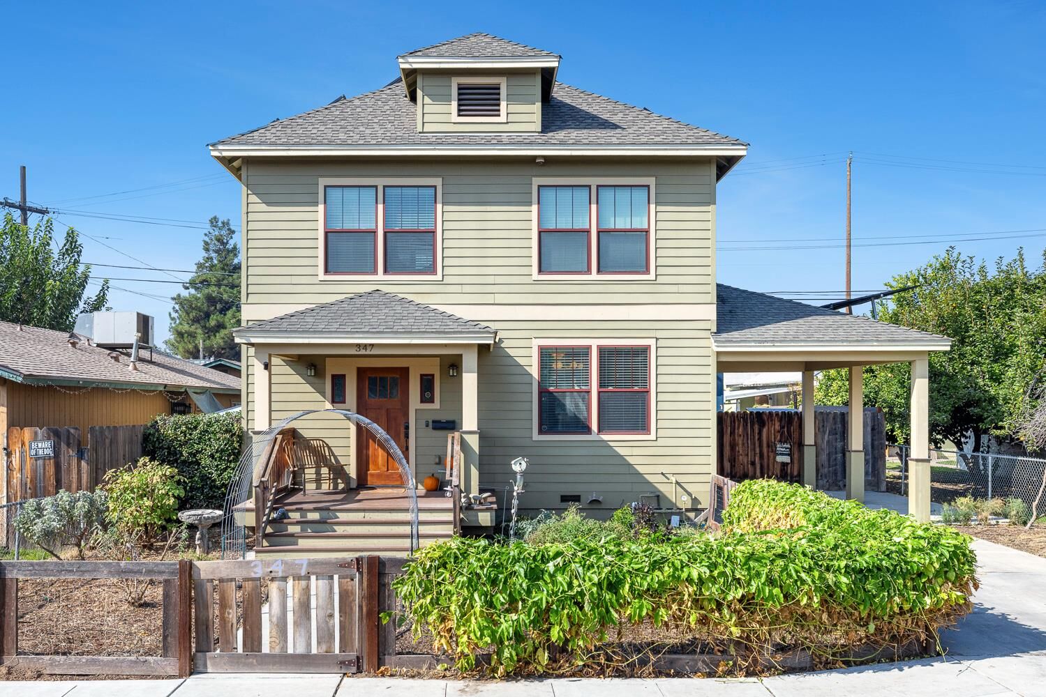 Property Photo:  347 N Park Avenue  CA 93701 