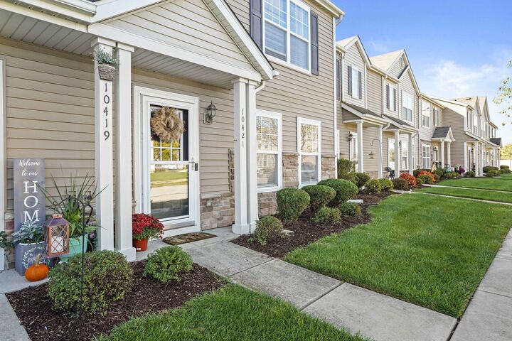 Property Photo: 10421 Paramount Way IN 46303