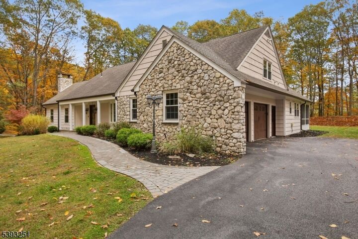 Property Photo:  11 Sugar Hill Rd  NJ 07405