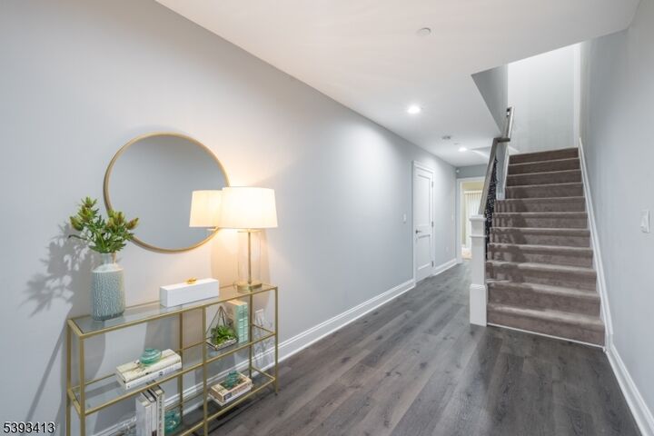 Property Photo:  16 Riverbend Ct  NJ 07974 