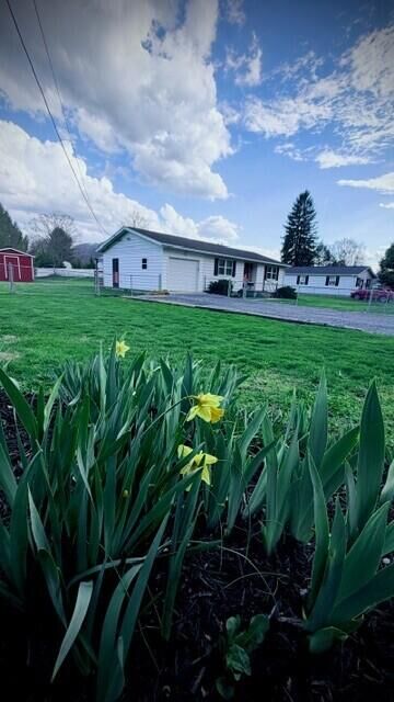 Property Photo: 200 Forren Ln WV 24986