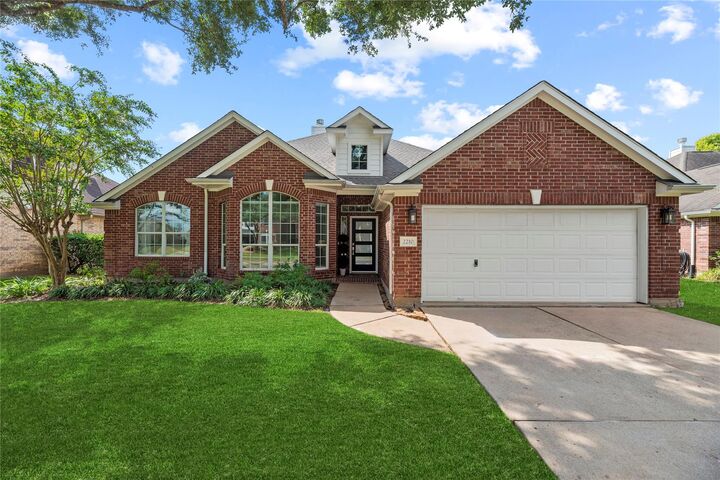 2210 Blue Water Bay Drive  Katy TX 77494 photo