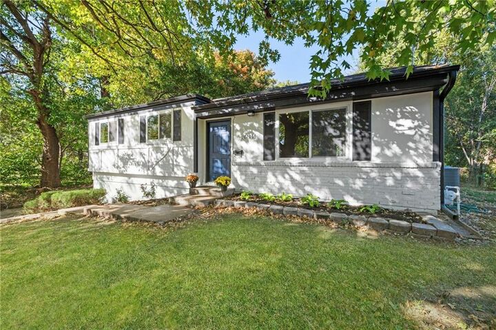 Property Photo:  10206 W 88th Terrace  KS 66212