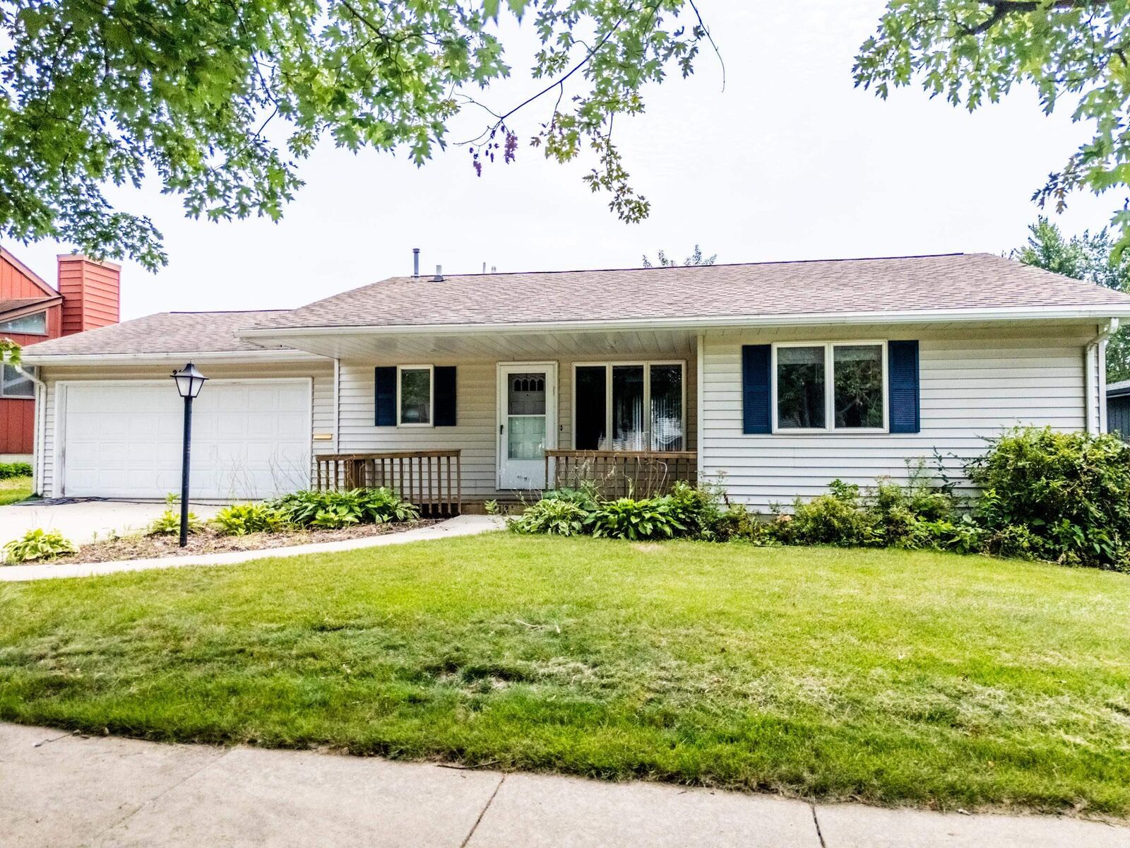 Property Photo: 2126 Coventry Lane IA 50613