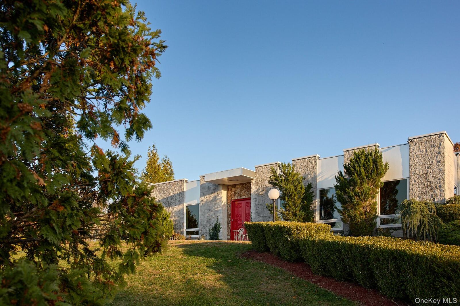 Property Photo:  27 Westview Drive  NY 12589 