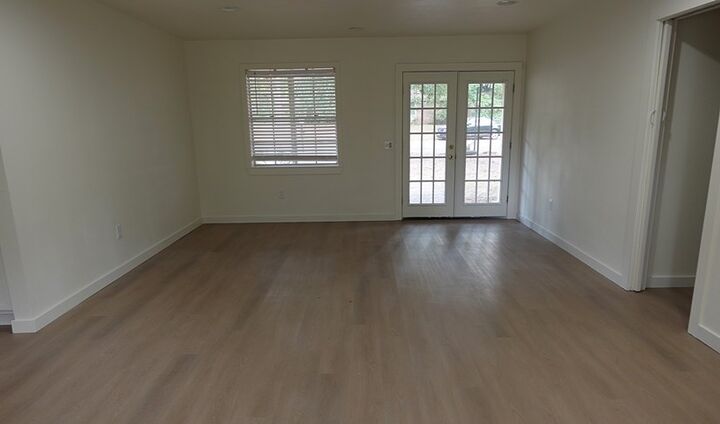 Property Photo: 1400 Brookwood Drive TX 75904