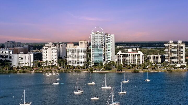 Property Photo:  605 S Gulfstream Avenue 12  FL 34236 