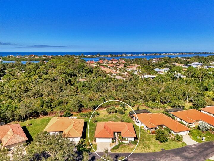 Property Photo:  218 Laurel Hollow Drive 10  FL 34275