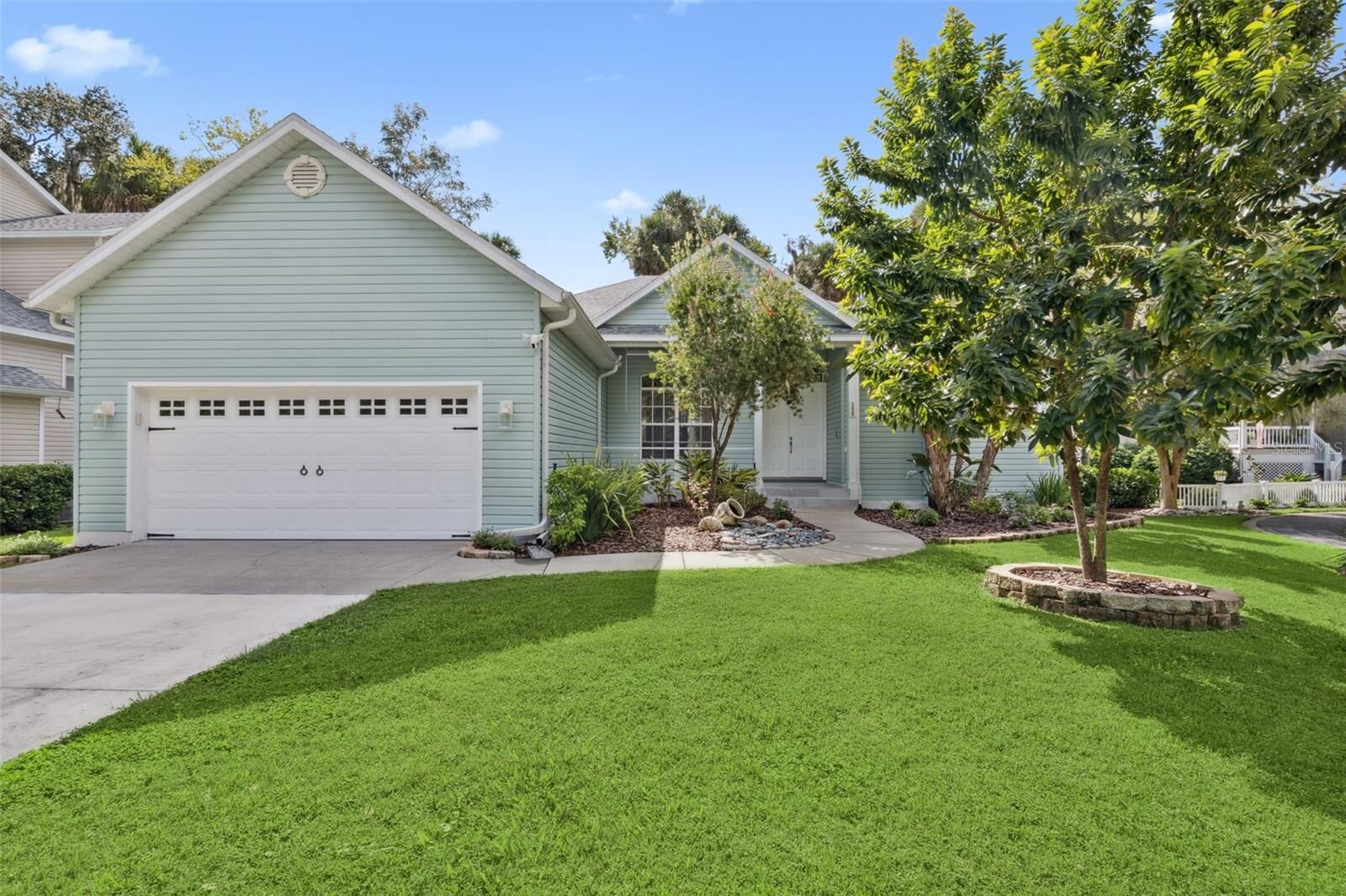 Property Photo:  195 River Village Drive  FL 32713 