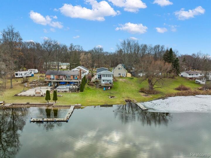 Property Photo:  3529 Lakeview Drive  MI 48462 9278