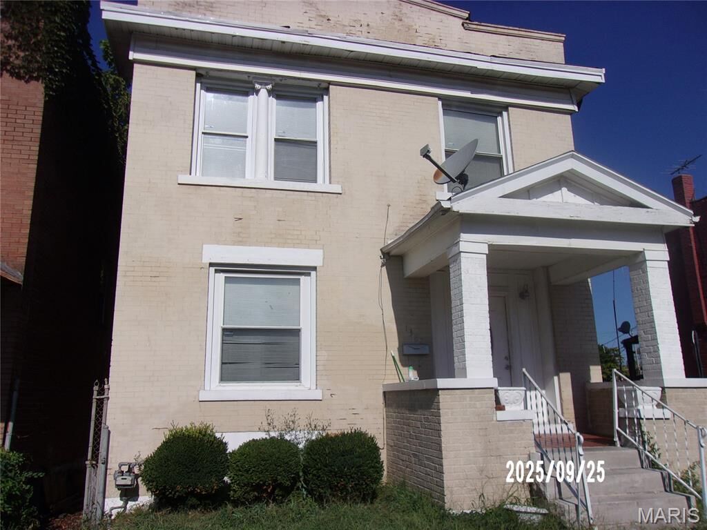 Property Photo:  1387 Temple Place  MO 63112 
