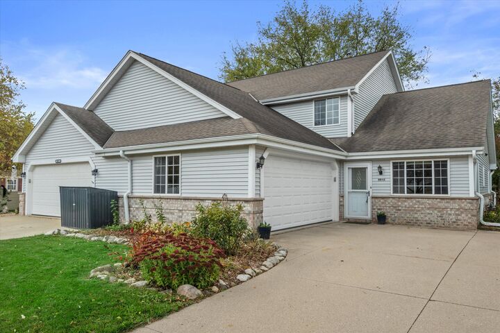 6813 Diane Dr  Newburg WI 53090 photo