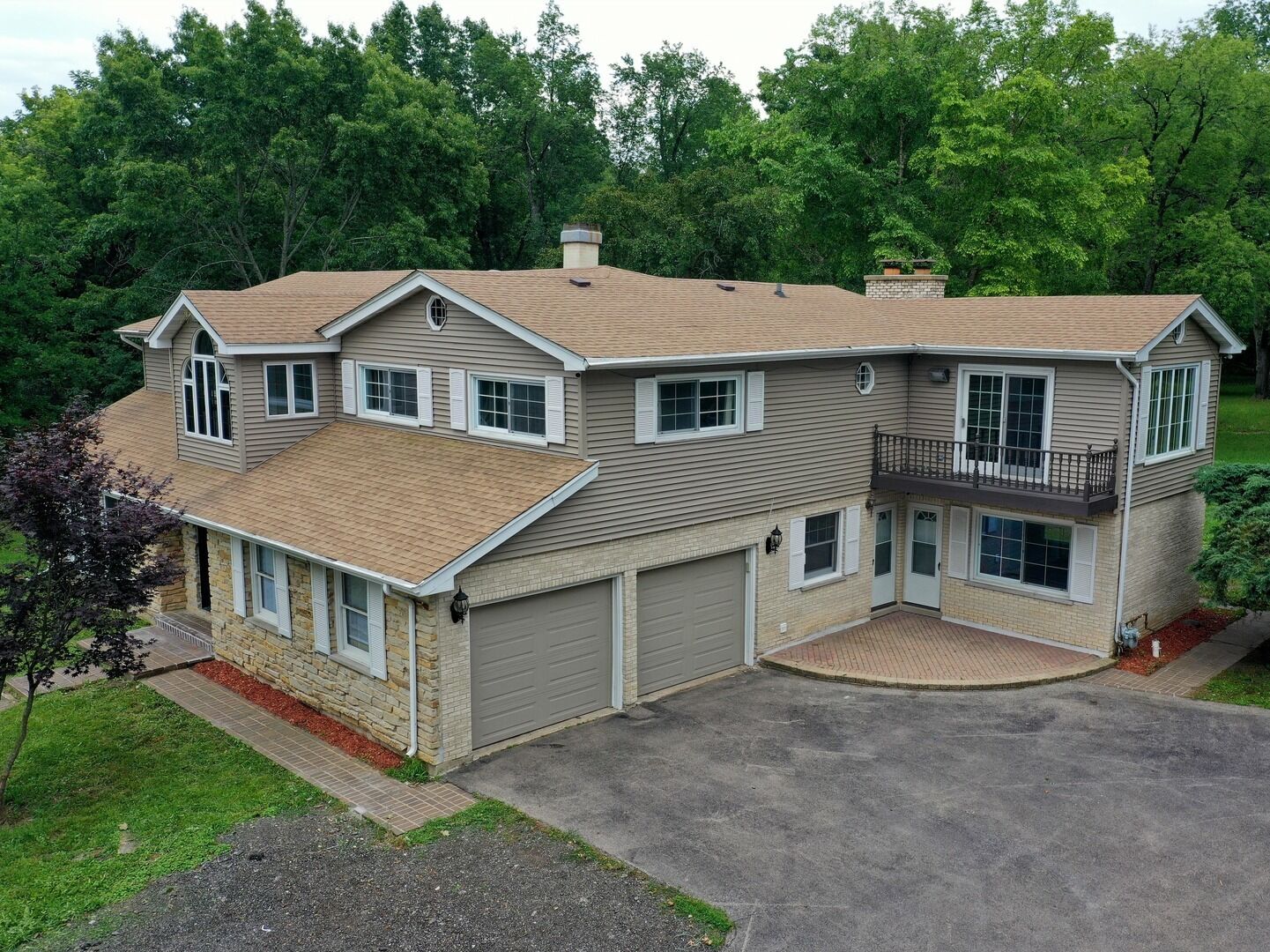 Property Photo: 49 Braeburn Lane IL 60010