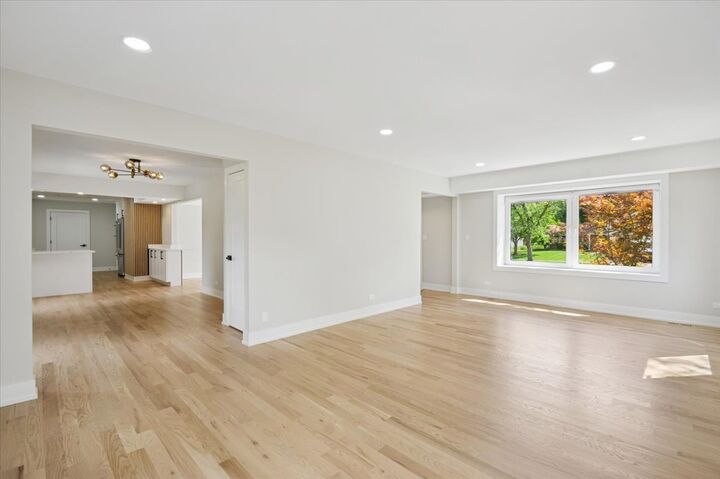 Property Photo:  303 Cedarbrook Road  IL 60565