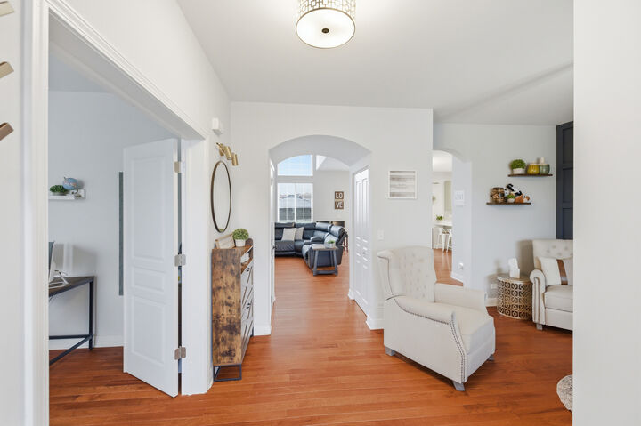 Property Photo: 10000 Berkshire Lane IL 60142