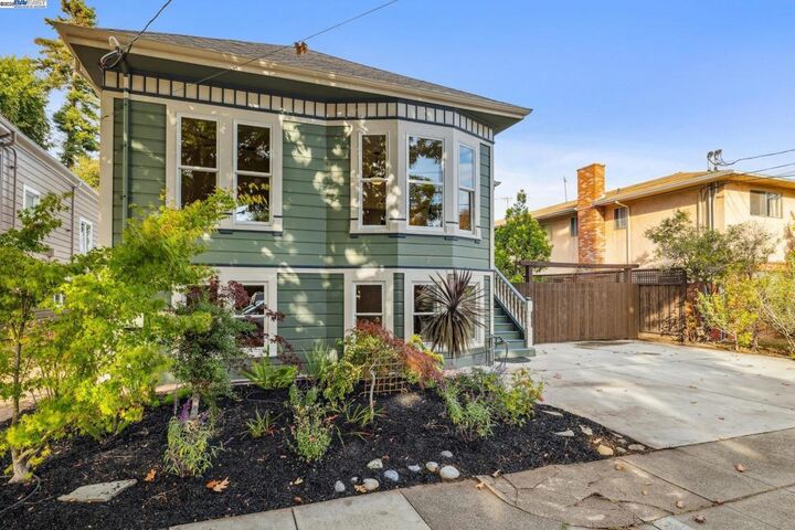 Property Photo:  2151 Alameda Avenue  CA 94501