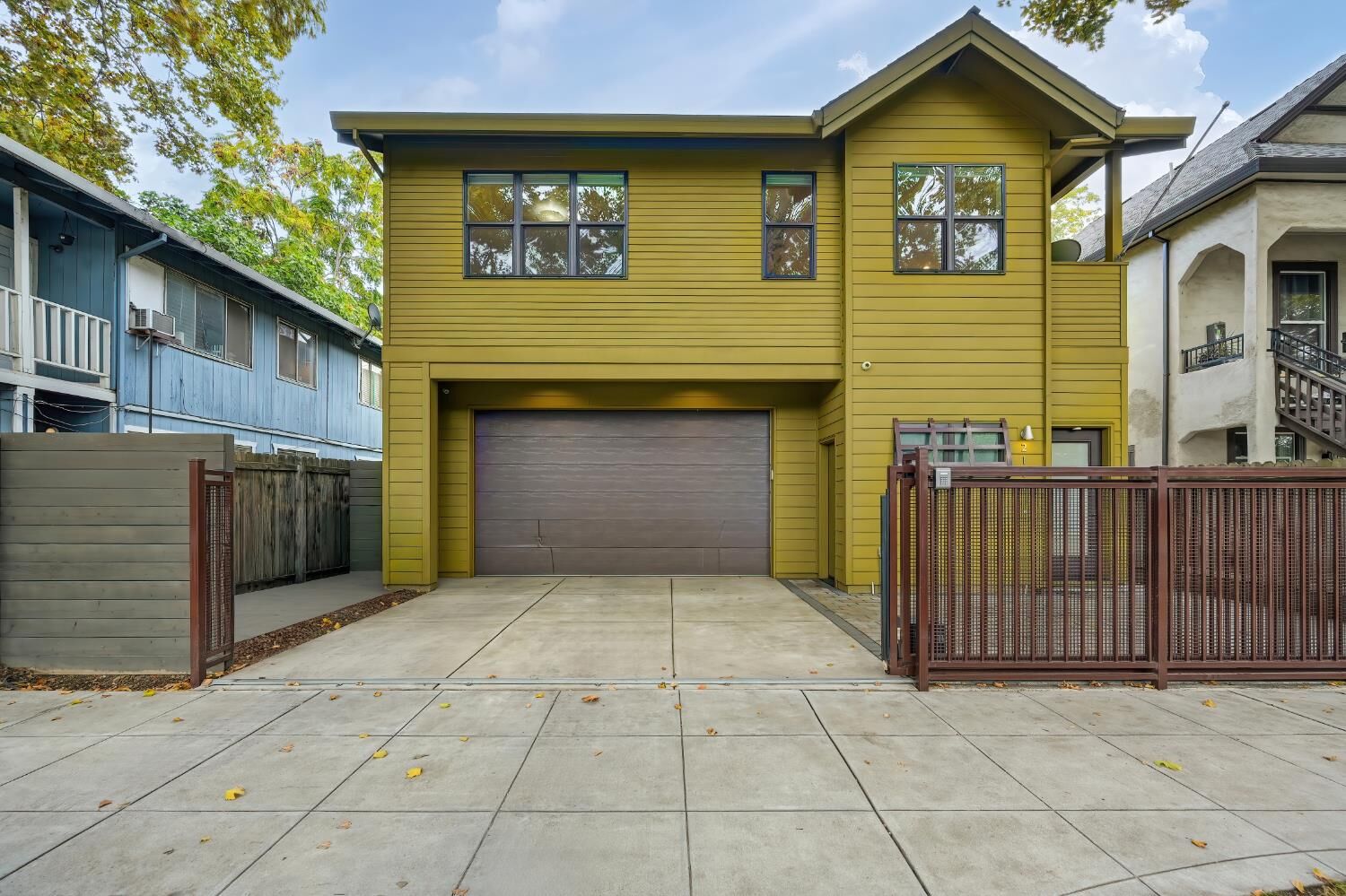 Property Photo:  2107 3rd Street  CA 95818