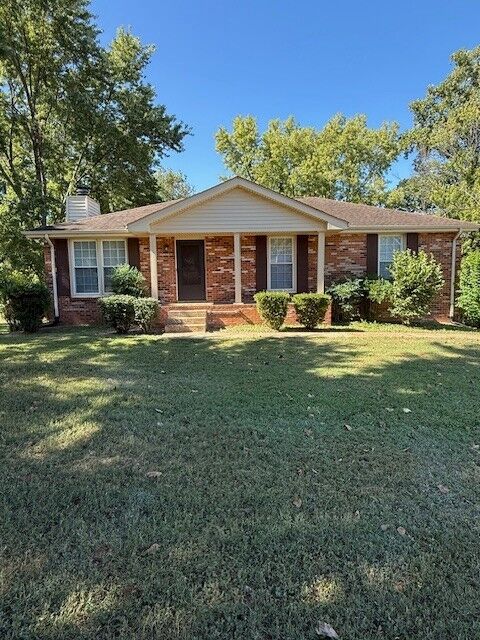 Property Photo:  831 Forrest Glen Dr  TN 37138 