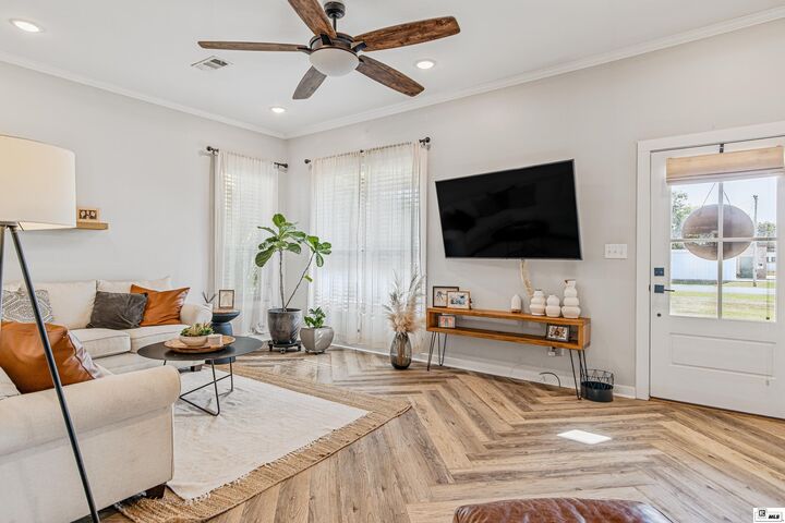 Property Photo:  993 Highway 17  LA 71237 