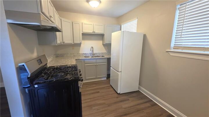 Property Photo:  217 Ave A  LA 70037 