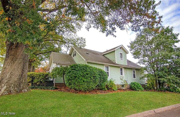 Property Photo: 5807 4th Avenue WV 26105