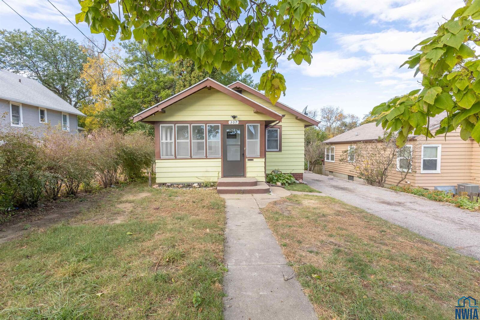 Property Photo:  307 S Collins St  IA 51103