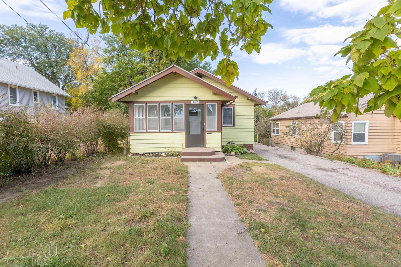 Property Photo:  307 S Collins St  IA 51103 