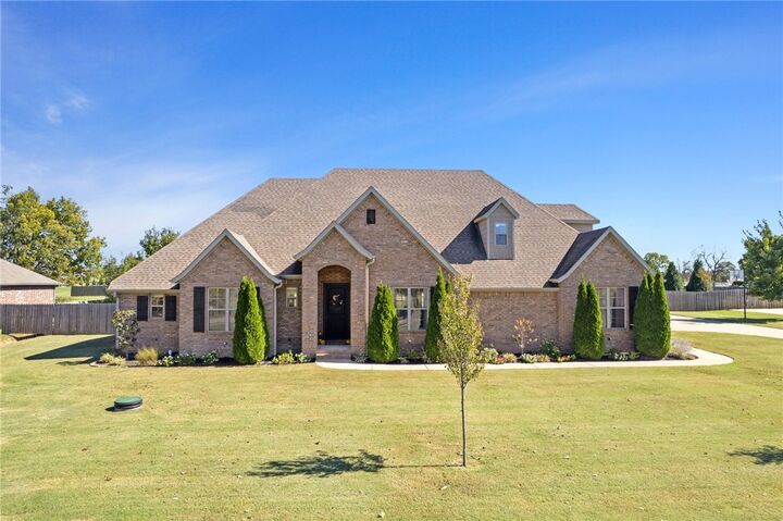 Property Photo:  813 Lancelot Drive  AR 72762 