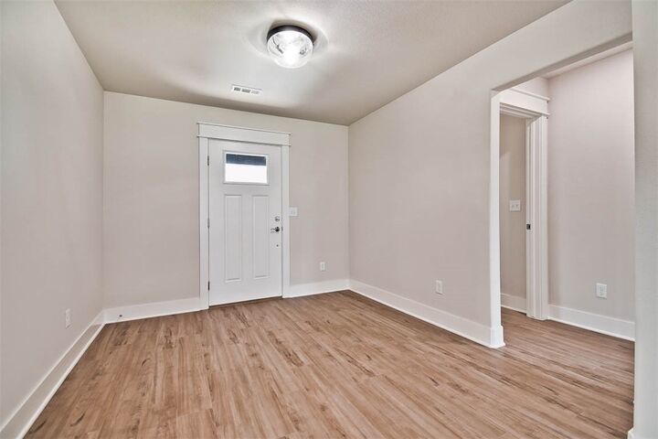 Property Photo:  2221 Crane Avenue  AR 72751 