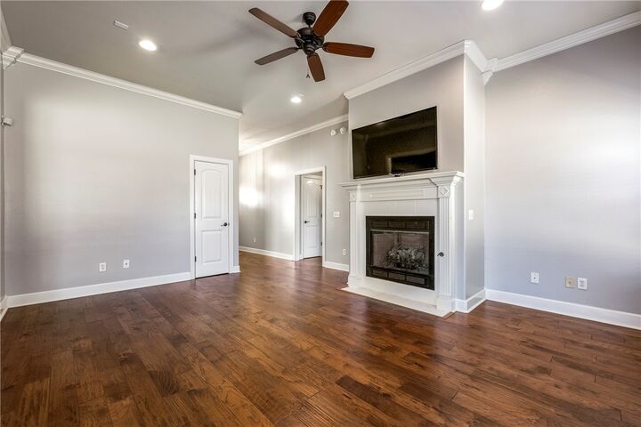 Property Photo:  1218 Chancery Lane  AR 72718