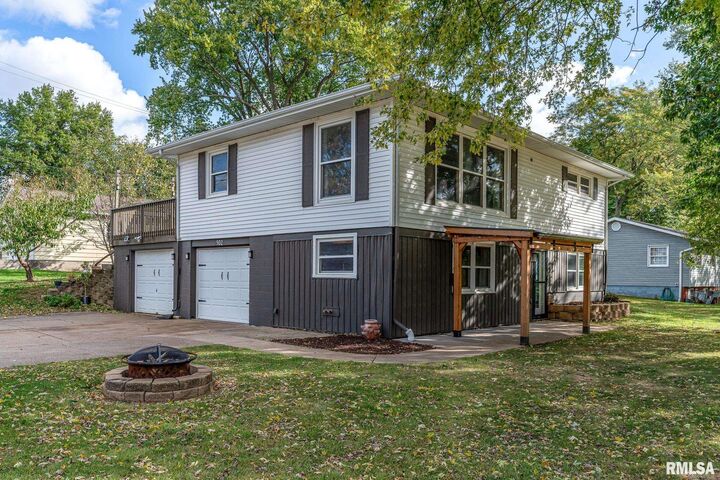 Property Photo:  502 E 22nd Avenue A  IL 61240