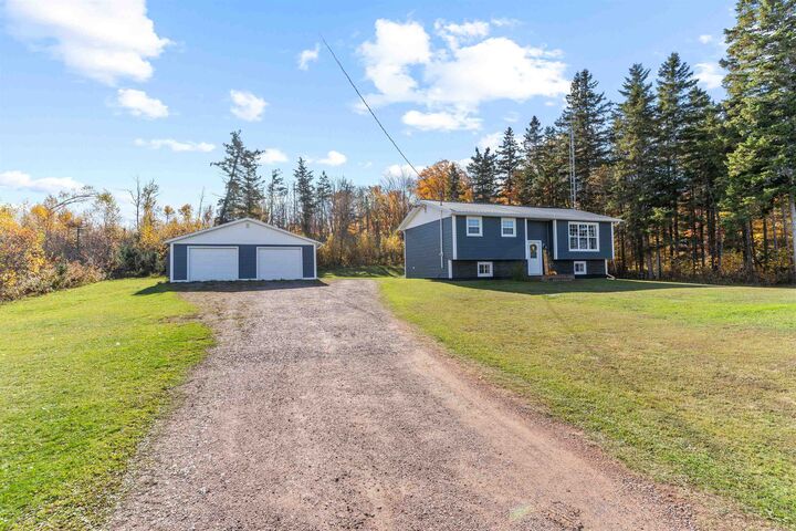 Photo de la propriété:  407 Oliver Road  PE C0B 1B0