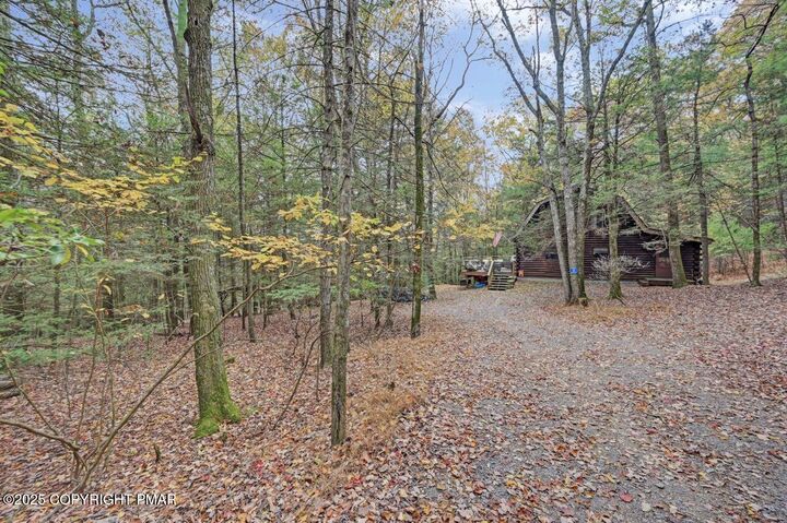 Property Photo:  185 Whispering Pine Road  PA 18058