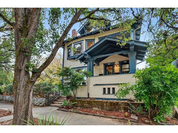 Property Photo: 1216 SE 18th Ave SE OR 97214