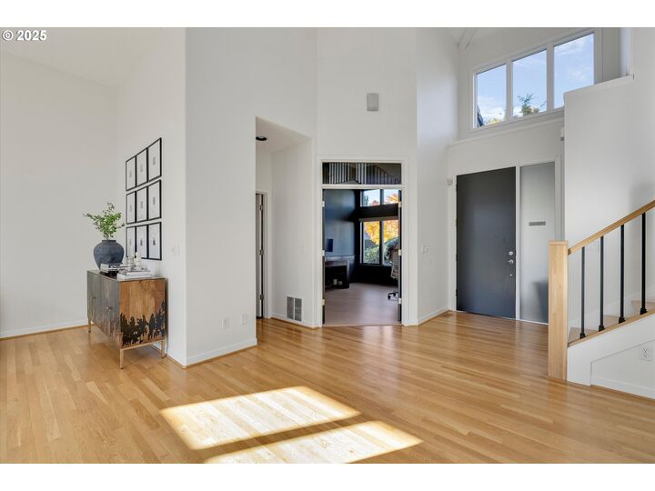 Property Photo:  3900 Edgewood Ct  OR 97068 