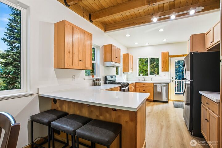 Property Photo:  330  Keechelus Drive  WA 98068