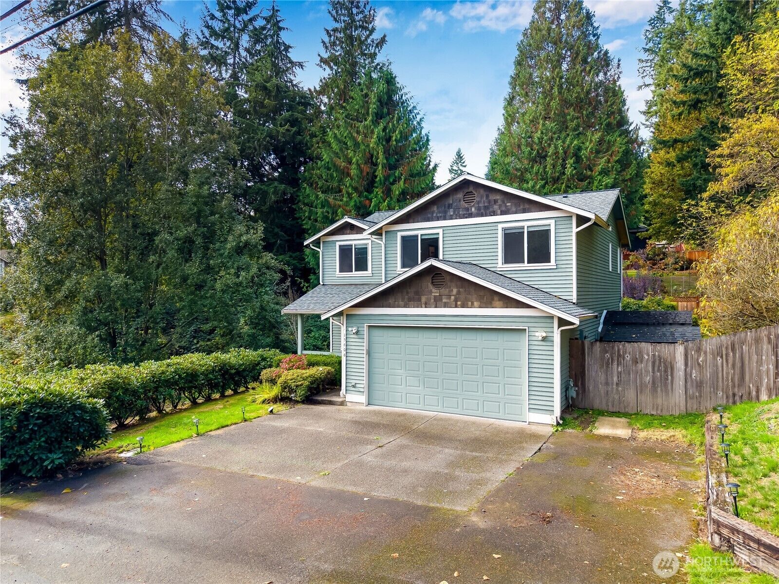 Property Photo:  15606  Cascadian Way  WA 98012 
