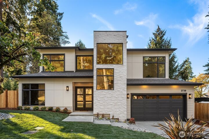 3739  139th Avenue SE  Bellevue WA 98006 photo