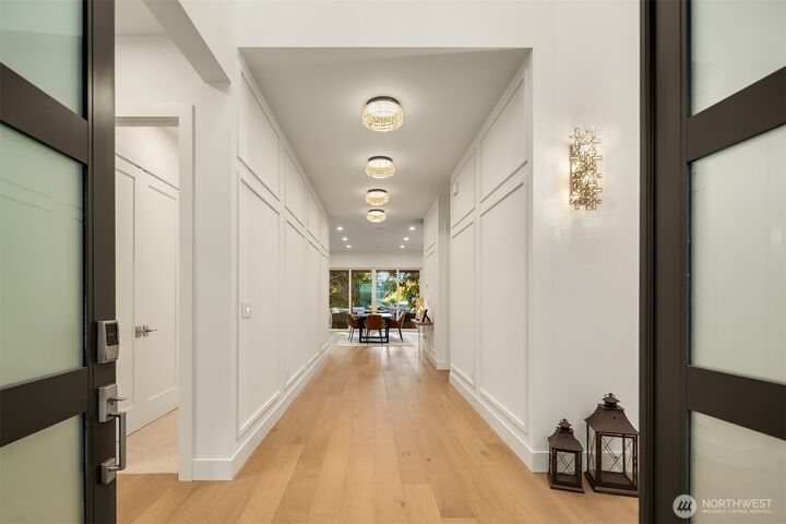 3739  139th Avenue SE  Bellevue WA 98006 photo