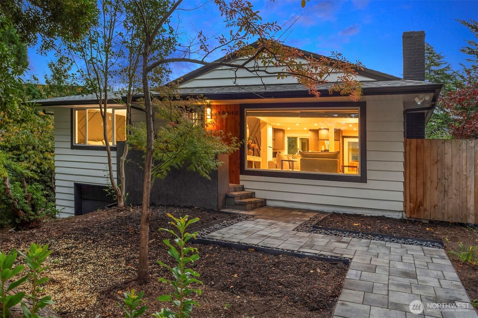 Property Photo:  10045 NE 15th Street  WA 98004