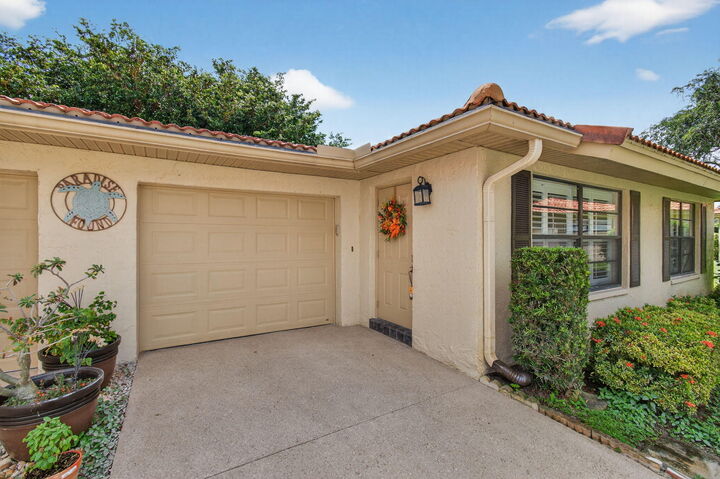 Property Photo: 4490 Nutmeg Tree Lane B FL 33436