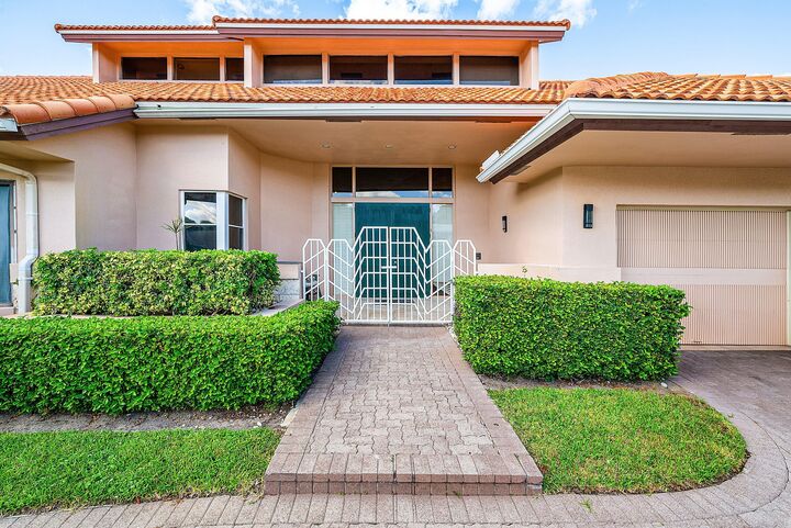 Property Photo: 4952 Bocaire Boulevard FL 33487